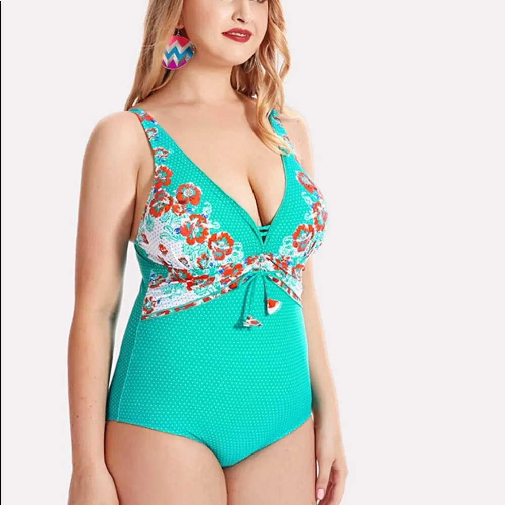 🆕➕Flower &Dot ruched swimsuit plus